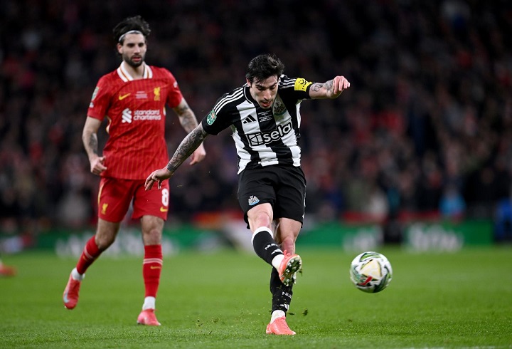 Sandro Tonali deltog i Newcastle Uniteds første mesterskab i engelsk League Cup